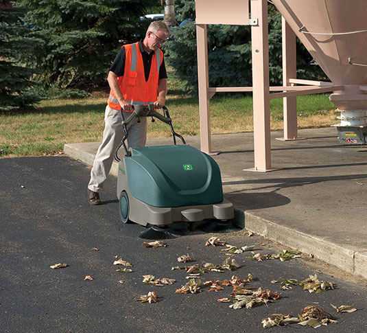 Nobles Scout 9 sweeping a parking lot