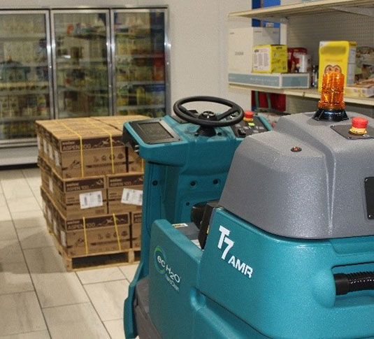 T7AMR avoiding obstacle in retail environment