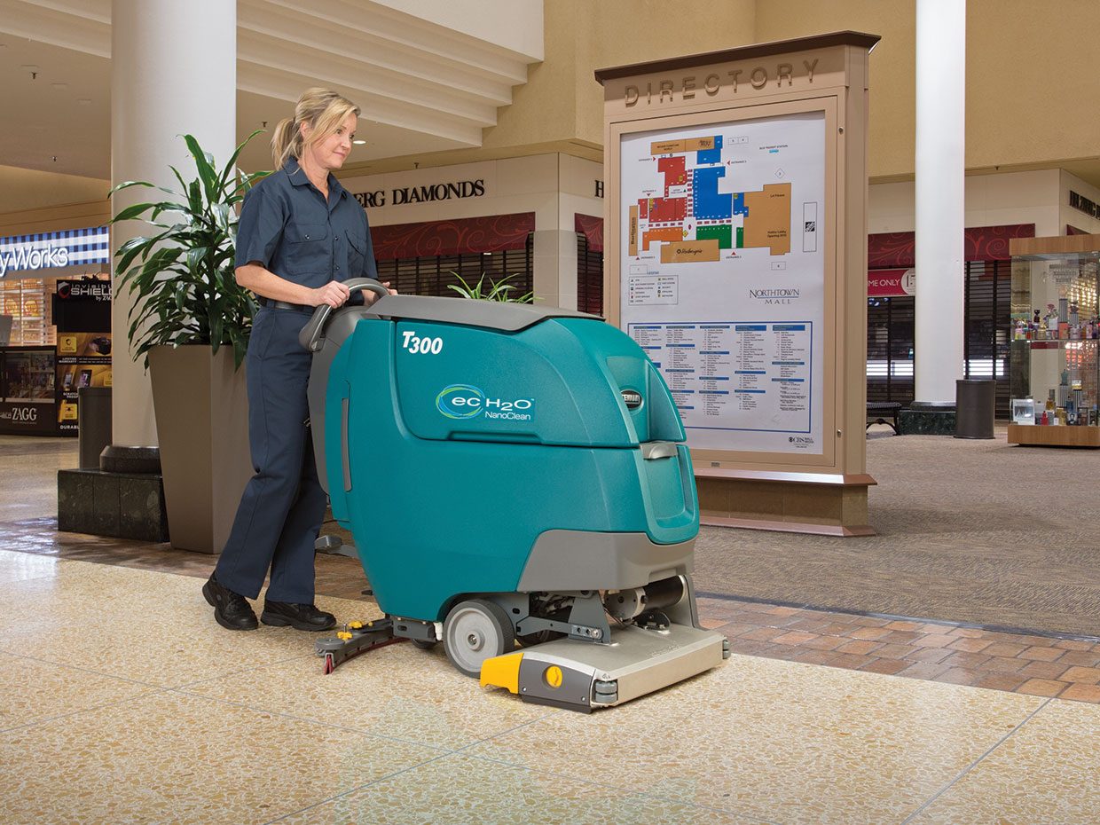 Cleaning professional cleaning retail environment