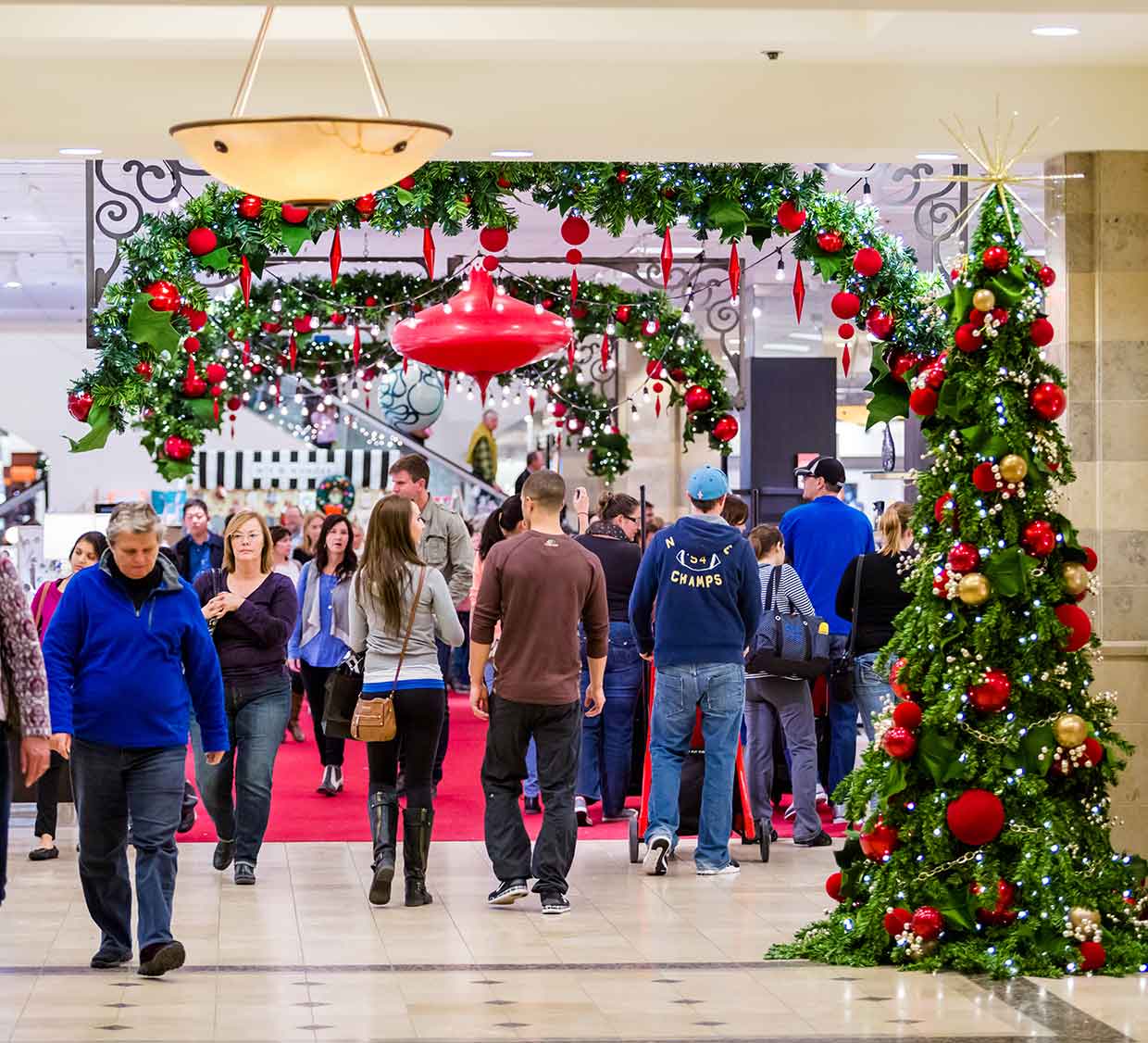 Clean floors of shopping mall during holiday season