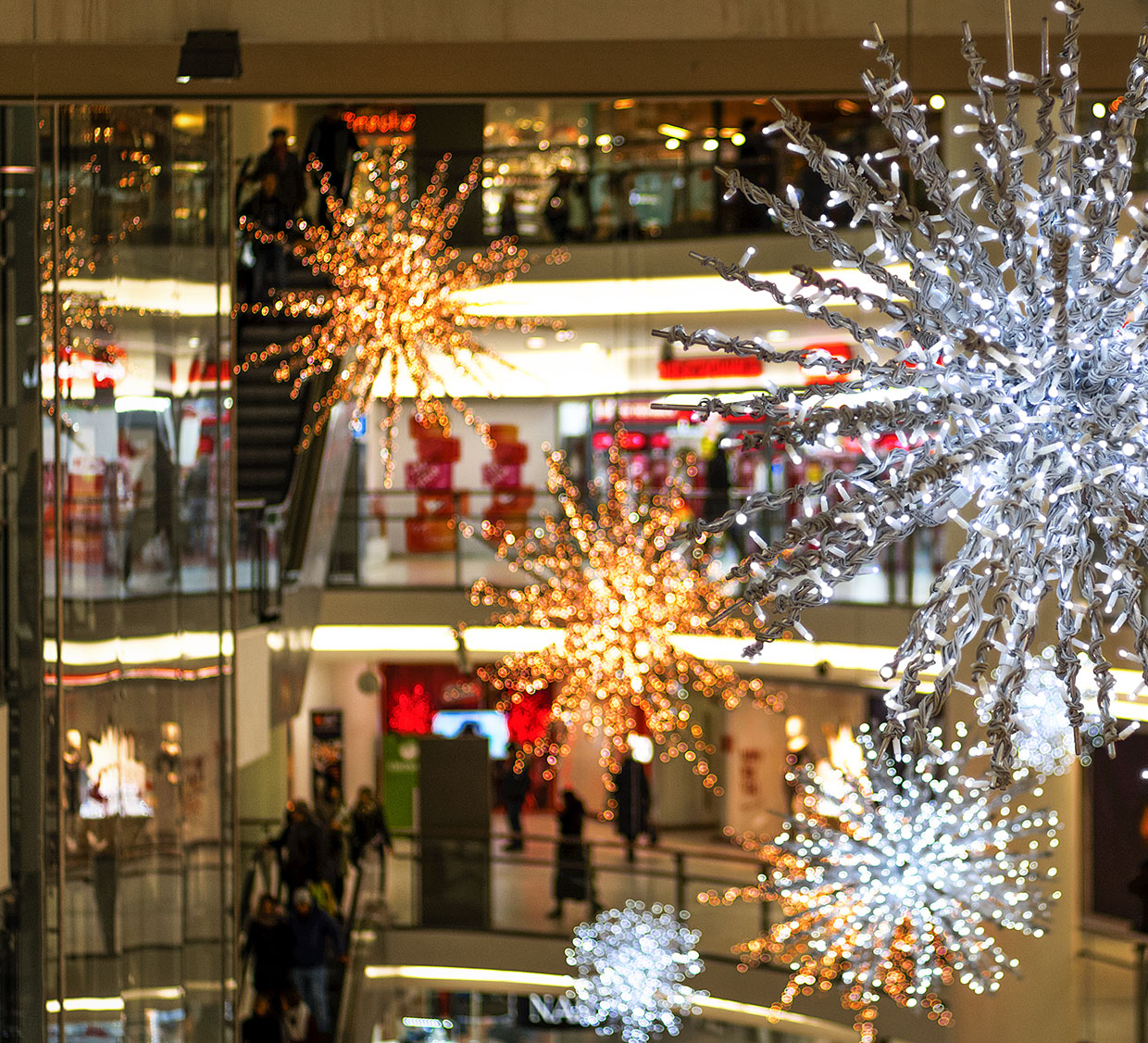 Tips to keep your retail store clean this winter